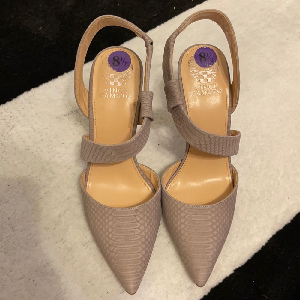 Vince Camuto sandal